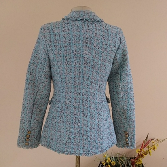 Beautiful Jacket. - Picture 2 of 8